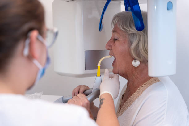 Best Cracked Tooth Emergency Dentist  in Glenview, IL